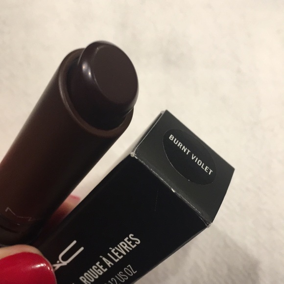 ♣️3/25$ MAC: Liptensity Lipstick in Burnt Violet - Picture 3 of 7